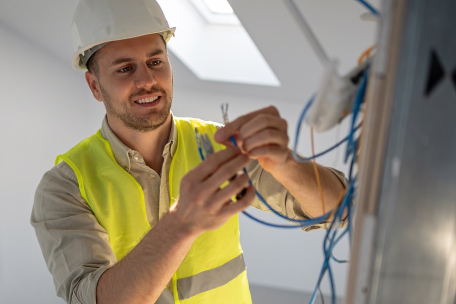 Elektrik tesisatçısı ne iş yapar, nasıl olunur?